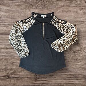 Stem & Vine Black Cold Shoulder Blouse with Leopard Print Sleeves Women’s Small